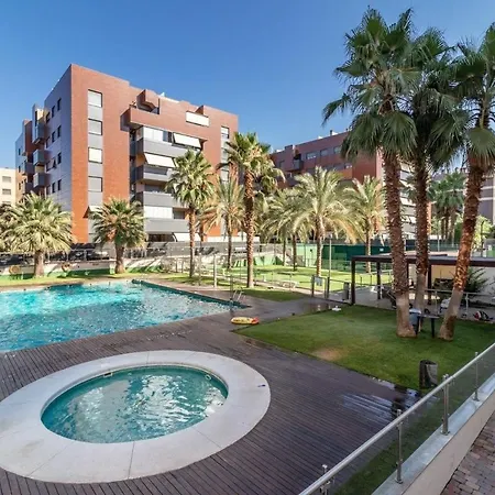 Forum-ciencias Con Piscina, Gym & Parking Granada